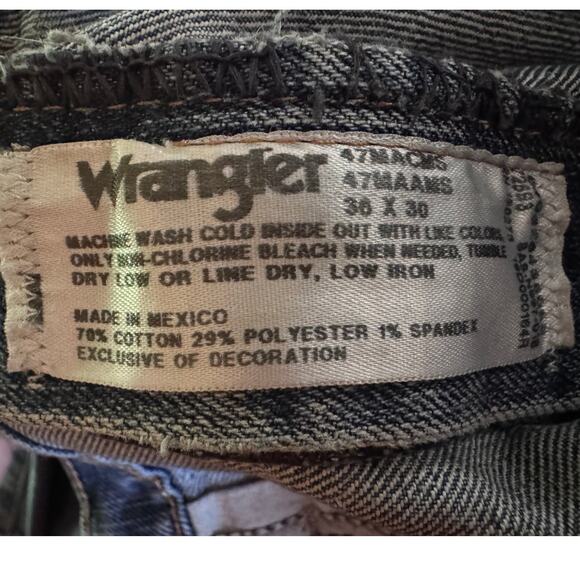 Vintage Wrangler Advanced Comfort Regular Fit Bootcut Jeans in a size 36x30 - Picture 10 of 10